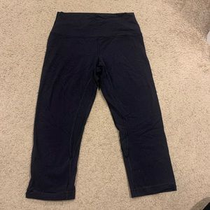 SOLD! Lululemon Wunder Under Crop (High-Rise)
